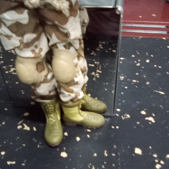 12" Gunny action figure from es toys - Picture 3 of 5